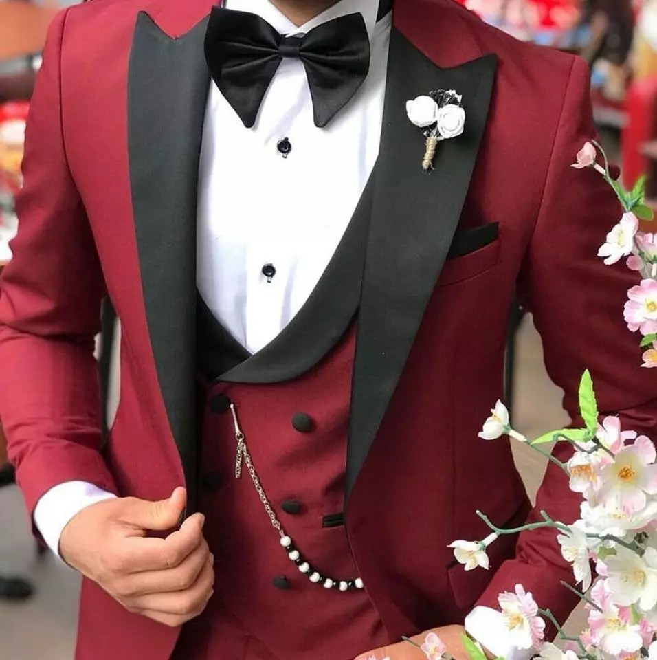 Tuxedo # 221 - The Gentlemens Closet