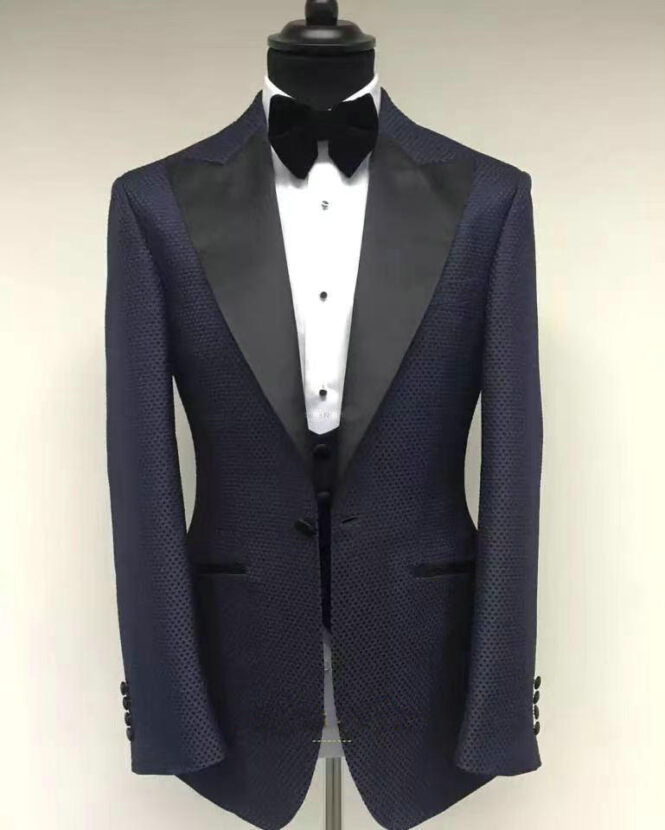 Tuxedo # 425 - The Gentlemens Closet